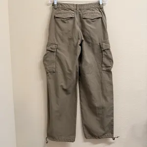 Aritzia TNA Highland Cargo Pant Oversized Cotton Cargo wide Leg Army Green‎ thumbnail 3