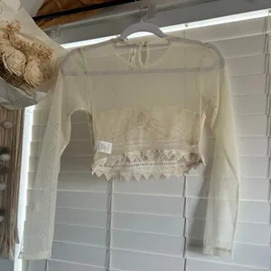 Source Unknown Cream Lace Crochet Mesh Long Sleeve Crop Top Size Small boho romantic NWT thumbnail 5
