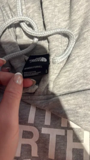The North Face Hoodie Women’s thumbnail 2