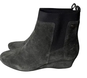 Nurture Ankle Boots Womens 10M Grey Suede Low Wedge‎ Chelsea Pull On Comfort thumbnail 1