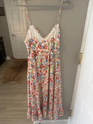$99 Selfie Leslie x Indikah Floral Midi Dress - NWOT, Size Small thumbnail 6