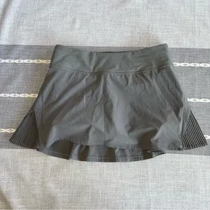 Lululemon Play Off The Pleats Skirt 13 Grey Sage Size 4 thumbnail 6