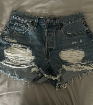 Levi’s thumbnail 1