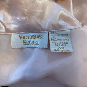 Victoria’s Secret 2nd Skin Liquid Satin Regency Robe Chantilly Lace Rare PS VTG thumbnail 11