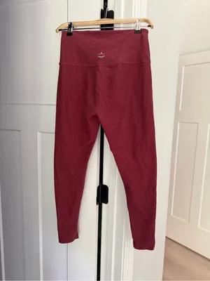 Spacedye caught in the midi‎ high rise workout stretch leggings red thumbnail 4