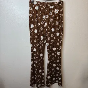 Altar’d State Daisy Extreme Flare Leggings Checkered Size Medium thumbnail 5