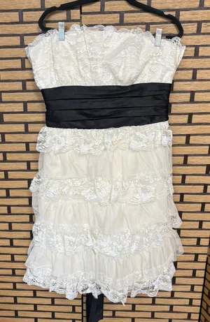 Masquerade White And Black Lace Strapless Dress Size‎ 16/17 thumbnail 1
