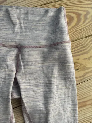 Lululemon Wunder Under High-Rise Leggings Size 4 thumbnail 2