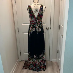 Ever Pretty Floral Black Maxi Dress with V-Neck thumbnail 3