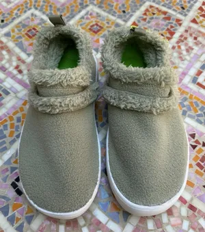 Oofos OOcoozie Womens Size 6 Shoe Slippers Comfort Fleece Recovery‎ Slip On New! thumbnail 1