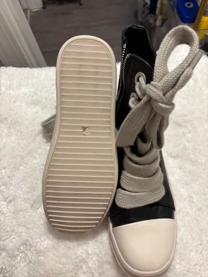 Black and white Rick Owen’s high top Size 9.5 thumbnail 4