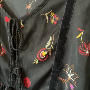 Old Navy Black Floral Babydoll Blouse thumbnail 4
