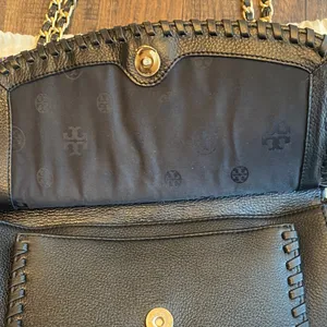 Tory Burch Marion Black Leather Shoulder Bag with Gold Chain thumbnail 3