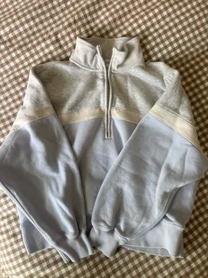 Abercrombie & Fitch Essential Sunday Half-Zip sweatshirt in light blue and grey thumbnail 3