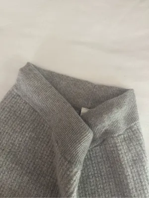Alo Yoga cashmere high waist plush waffle athletic Heather grey pants Size XS thumbnail 8