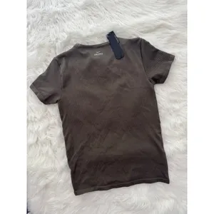 Nike Skims Ribbed Seamless Short Sleeve Top Dusty Oakmoss / Dune Size Medium thumbnail 9