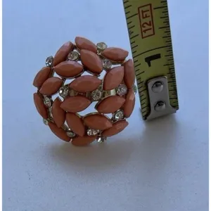 Vintage Gold Tone Coral Pink Peach Lucite Cabochon Ring stones Women’s Sz 8” thumbnail 8
