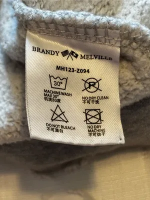 Brandy Melville Crystal‎ Hoodie Gray Full Zip thumbnail 4