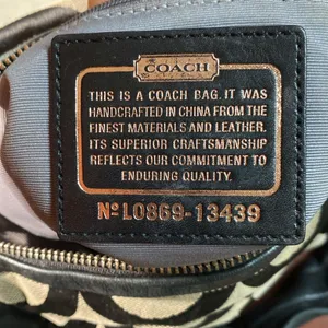 handbag thumbnail 8