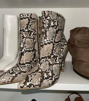 Booties thumbnail 3