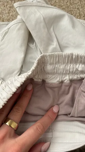 Lululemon White Hotty Hot Shorts thumbnail 4