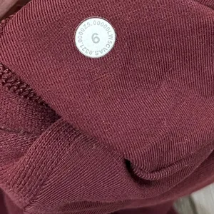 Lululemon Women’s Scuba High-Rise Joggers thumbnail 7