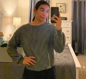Longsleeved Sweater thumbnail 3