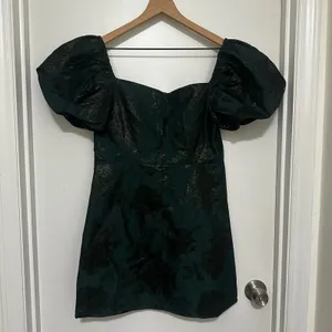 Altar'd State |‎ NWT Lionella Green Metallic Floral Puff Sleeve Mini Dress, L thumbnail 2