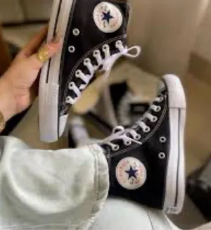 Converse Chuck Taylor All Star High Top – Unisex Men’s Size 4.5 / Women’s Size 6.5 thumbnail 2