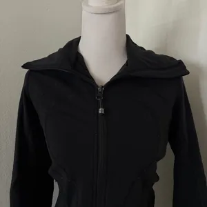 Lululemon running jacket with hoodie  thumbnail 3