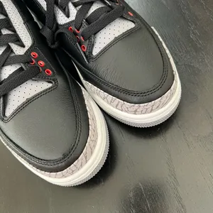 New NIKE Air Jordan 3 Retro OG 'Black Cement' 2024 thumbnail 6