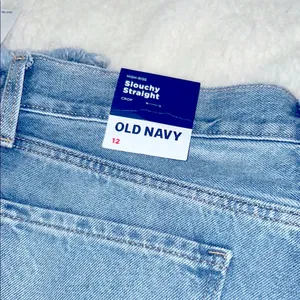 Old Navy High Rise Blue Crop Jeans Classic Style‎ thumbnail 16