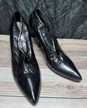 Womens Ankle Boots Black Metallic Slim Heels Leather 8 M thumbnail 1