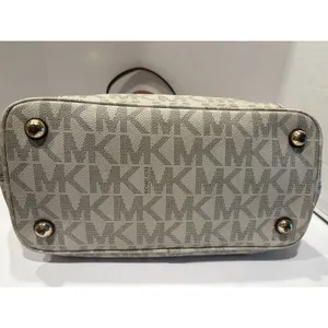 Michael Kors Jet Set Travel Tote - Vanilla MD tote Hang Tag Logo thumbnail 8