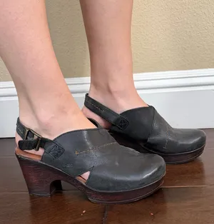 B.O.C. BOC Cecila Clog Block Heel Black with Woodgrain Size 8 thumbnail 1