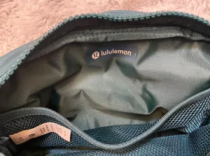 Lululemon Everywhere Belt Bag Large 2L Green Jasper - Rare - Soldout - Crossbody thumbnail 4