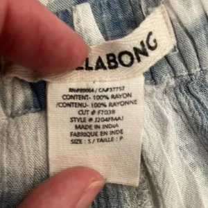 Billabong Tie Dye Rayon Dolphin Shorts‎ Women's Size S Blue White Casual Beach thumbnail 5