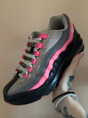 Nike Air Max 95 GS 'Black Pink Blast' thumbnail 1