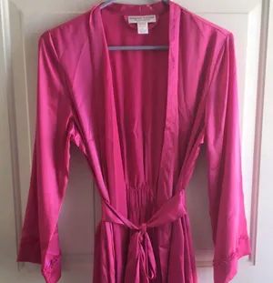 Womens Morgan Taylor Super Sexy Lightweight Silky Satiny Pink Robe Size Small thumbnail 7