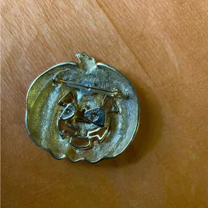 Halloween jewelry and miscellaneous items thumbnail 8