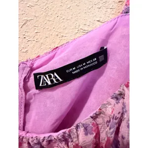 Zara‎ Mini Dress Womens Medium Purple Floral Ruched Puff Sleeve Ruffle Romantic thumbnail 6