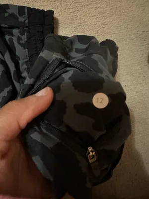 Lululemon shorts thumbnail 4