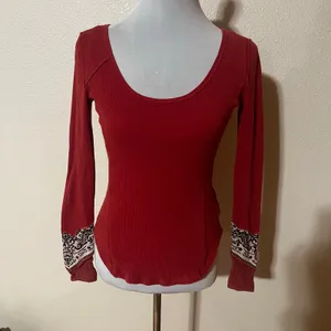 We the Free | Free People faded red thermal bandana cuff long sleeve shirt S thumbnail 2