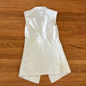 Theory white vest thumbnail 4