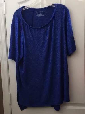 FINAL MARKDOWN Ladies’ Lane Bryant Tee (18/20) thumbnail 1