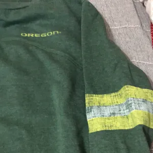 Colosseum Oregon ducks classic sweatshirt thumbnail 3