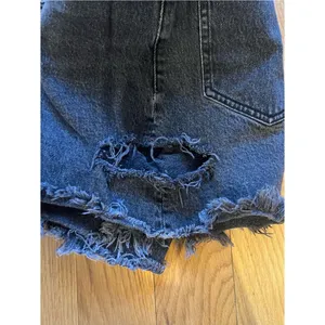Abercrombie & Fitch The Dad Short Washed Black Distressed High-Rise Denim Jorts thumbnail 5