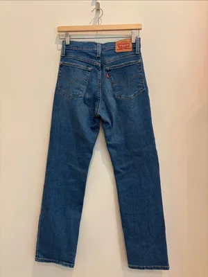 Levi’s Jeans Wedgie Straight Medium Wash Size 26 thumbnail 3