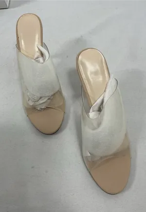 Womans New In Box X2B May Slip On Stiletto Mules Size 8.5 Nude thumbnail 1