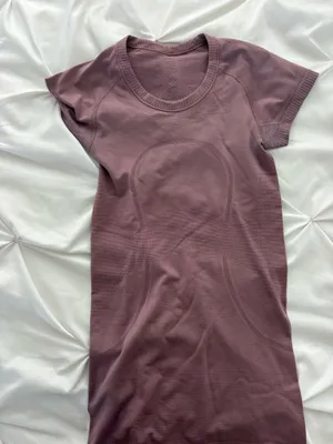 Lululemon Swiftly Tech Short Sleeve thumbnail 1